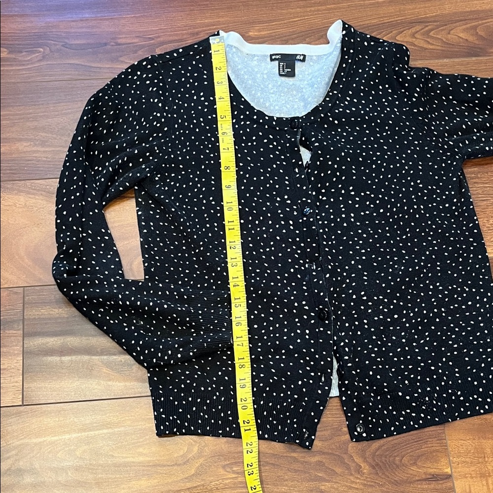 H&M Black and White Knit Sweater Cardigan Size Small - Picture 5 of 6